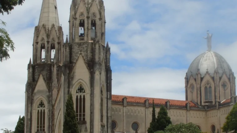 Fachada da Catedral Metropolitana de Botucatu